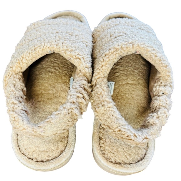 Cozy Cream Faux Fuzzy Slipper Sandals, Size 7-8 - Picture 2 of 9